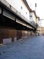 Ponte vecchio before jewelries opening - Firenze